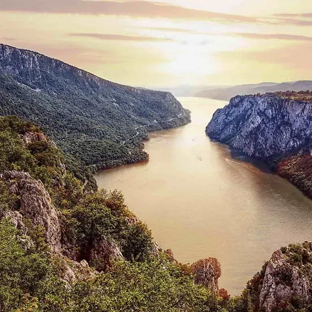 - Kladovski Apartment Kladovo