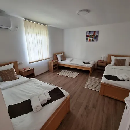 - Kladovski Apartment *